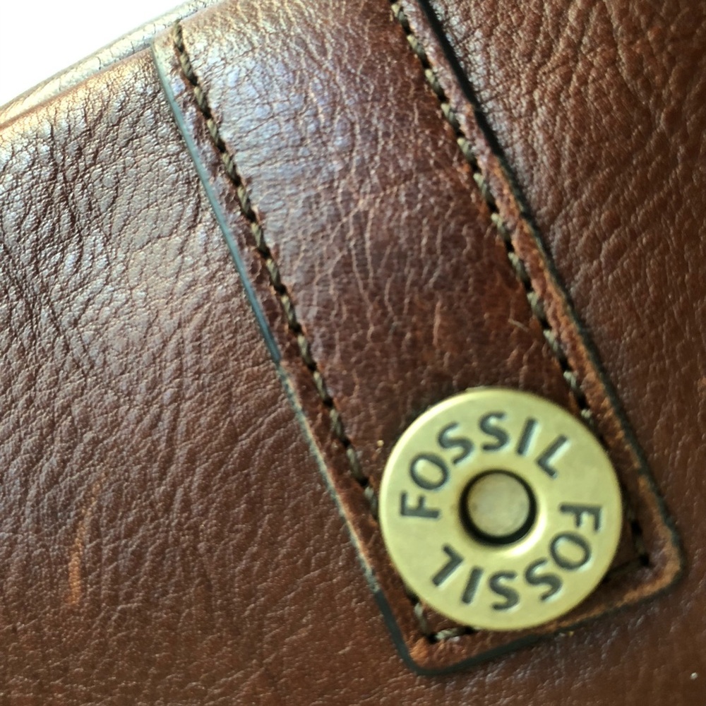 New: Fossil Miles Leather Courier Bag with Adjustable Strap - Picture 13 of 16